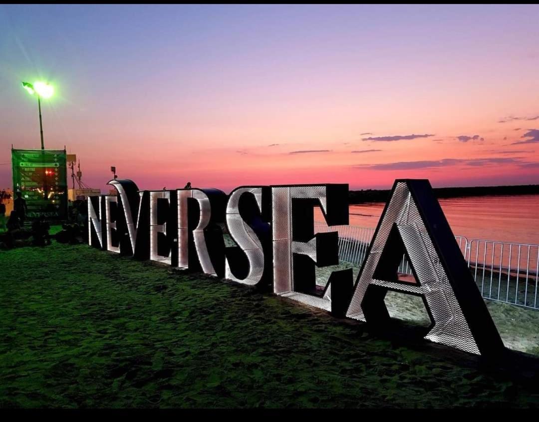 Apartament Ultracentral Apartment Constanta Bagian luar foto